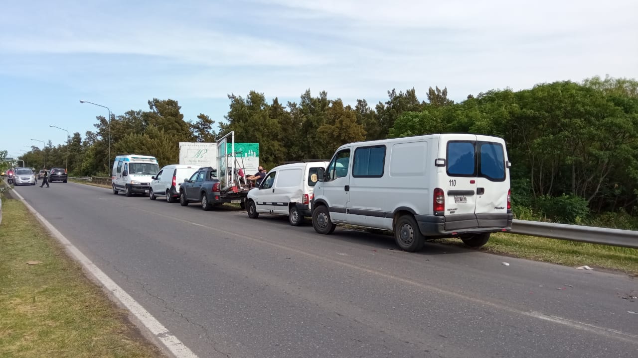 Ruta y Arroyo Ludueña: choque en cadena con 4 vehículos involucrados